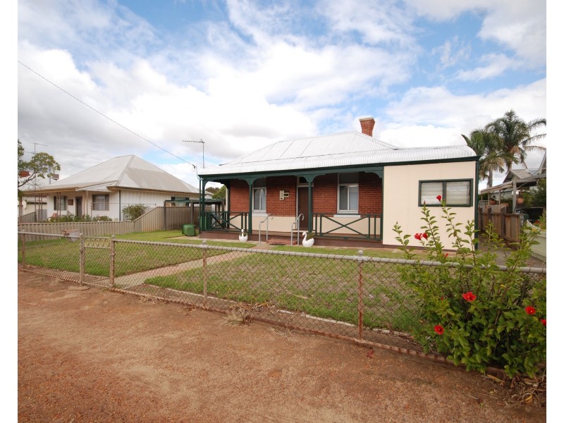 13 Forrest Street, Narrogin WA 6312