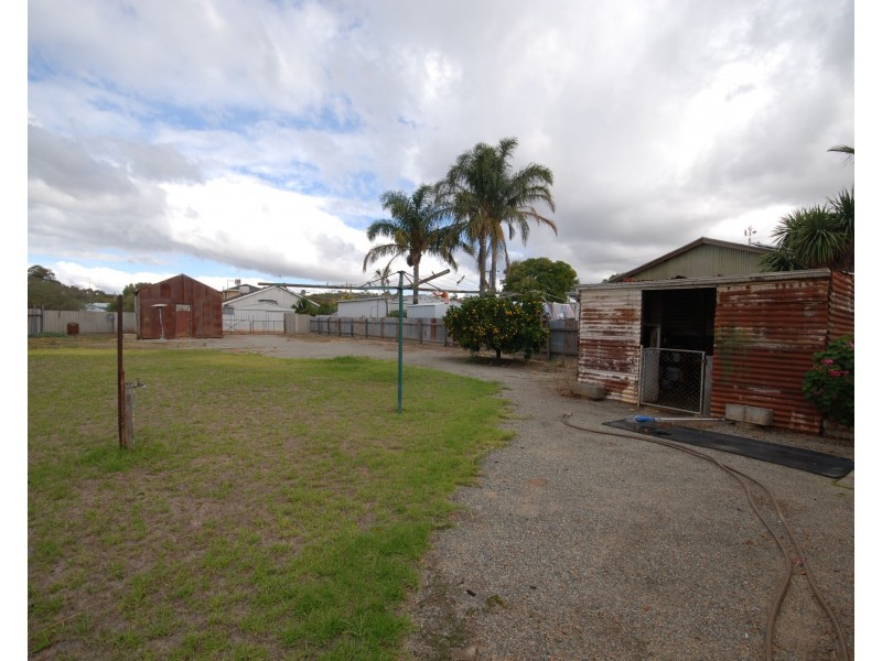 13 Forrest Street, Narrogin WA 6312