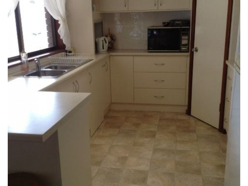 5 Moore Street, Narrogin WA 6312