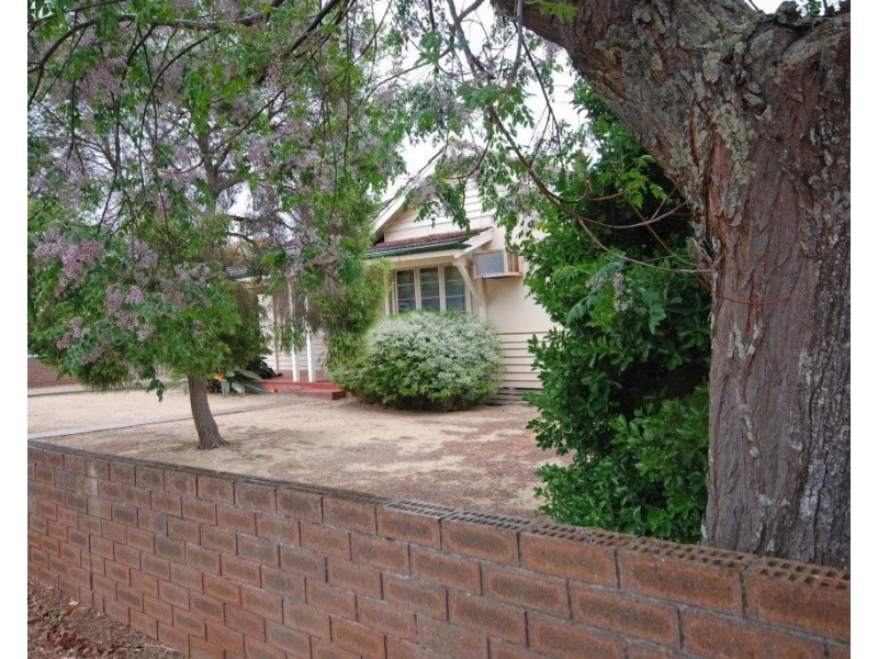 68 Ensign Street, Narrogin WA 6312