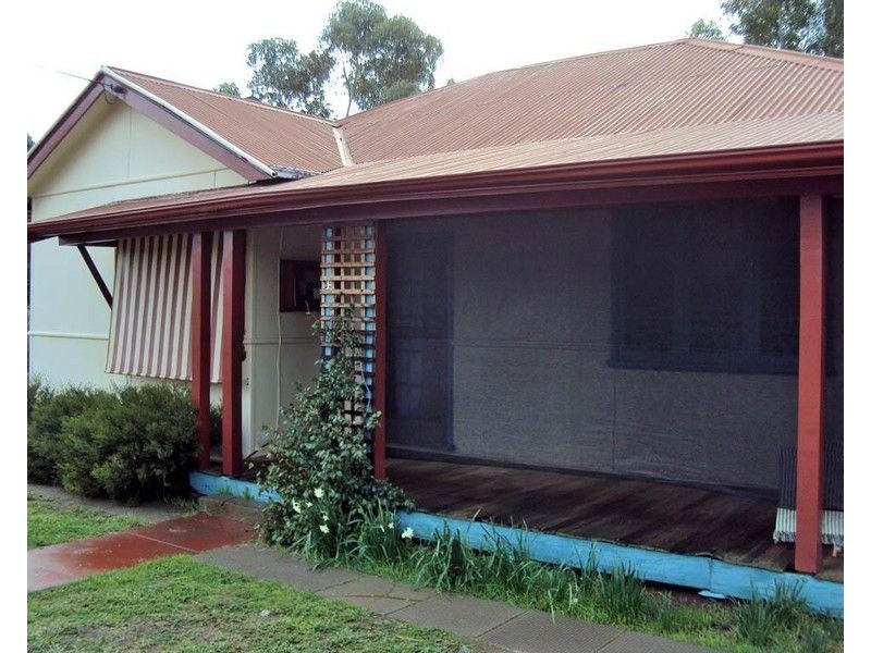 65 Richardson Street, Brookton WA 6306