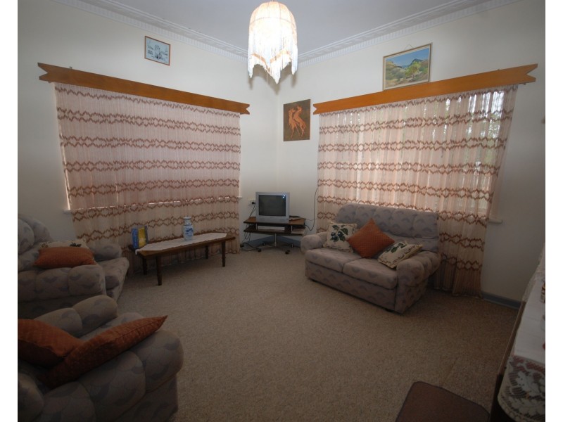 42 Forrest Street, Narrogin WA 6312