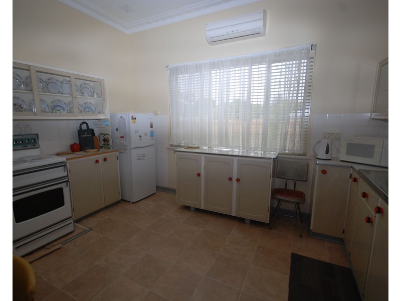 42 Forrest Street, Narrogin WA 6312