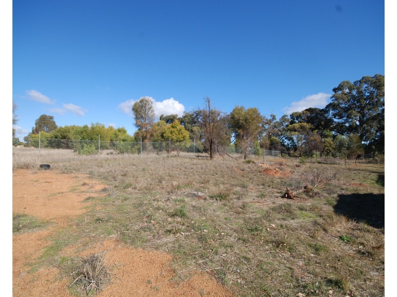 276 Lydeker Way, Narrogin WA 6312