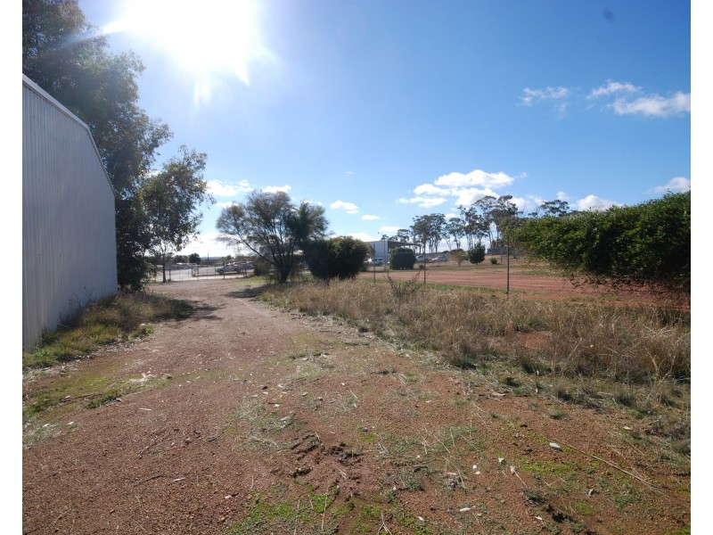 276 Lydeker Way, Narrogin WA 6312