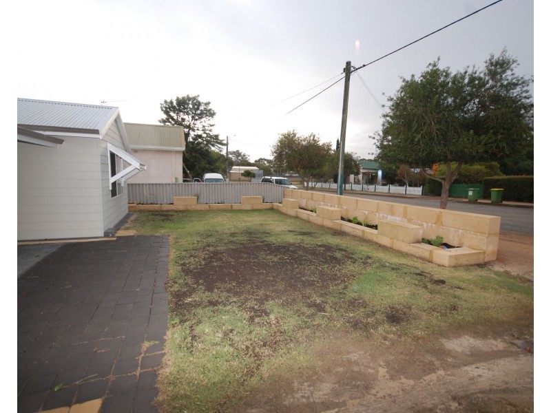 6 Northwood Street, Narrogin WA 6312