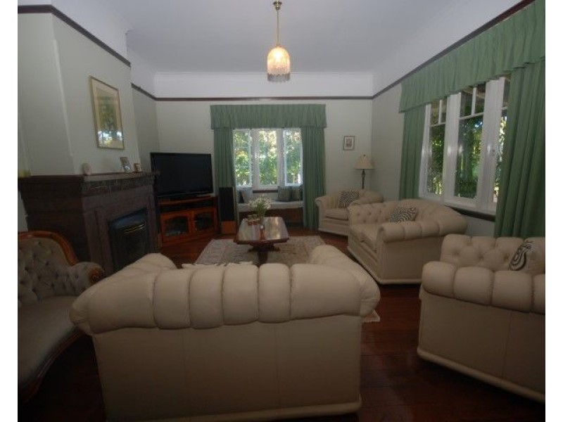 6 Lock Street, Narrogin WA 6312