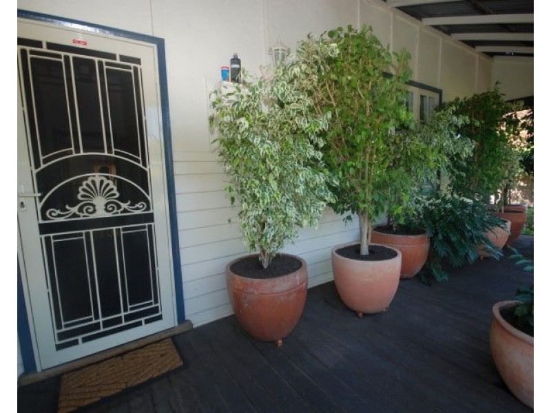 6 Lock Street, Narrogin WA 6312