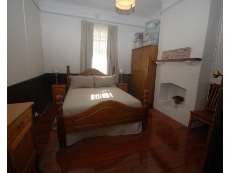 6 Lock Street, Narrogin WA 6312