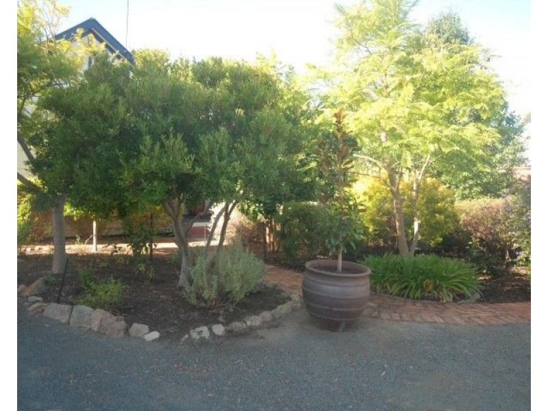 6 Lock Street, Narrogin WA 6312