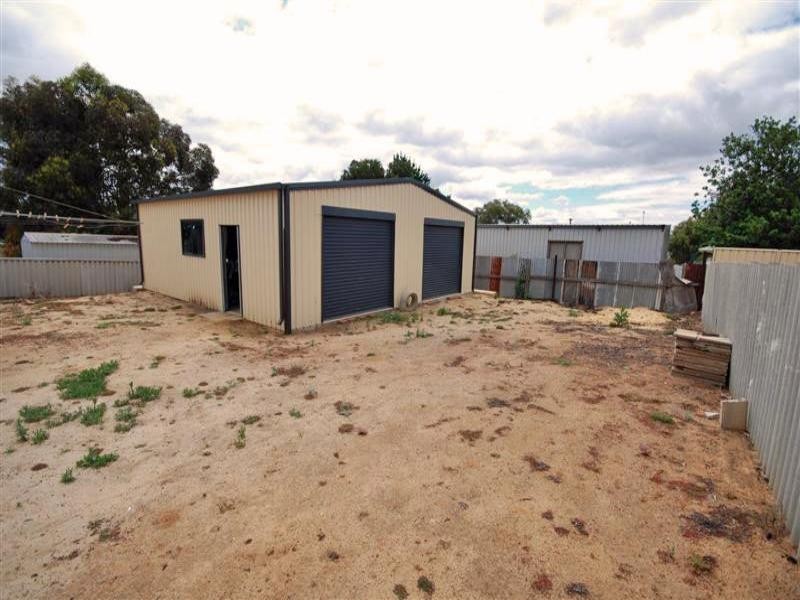 83 Fox Street, Narrogin WA 6312