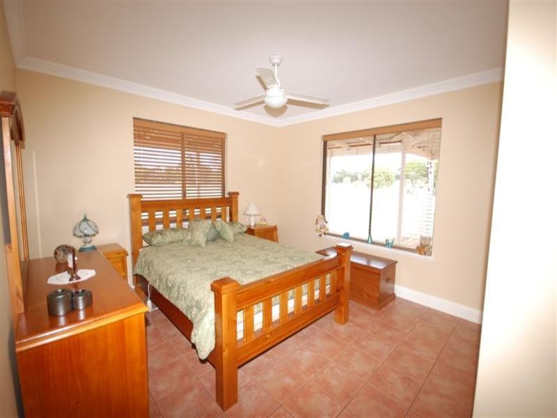 14 Lord Street, Popanyinning WA 6309