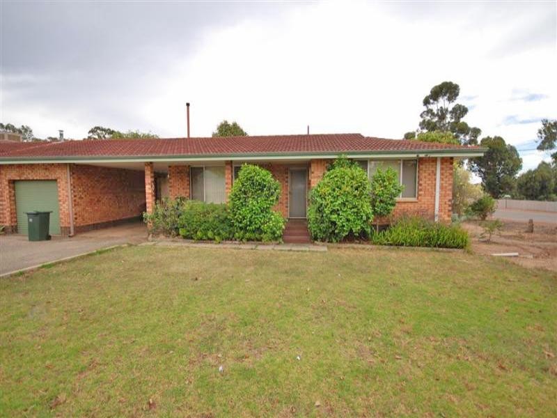 2A Lock Street, Narrogin WA 6312