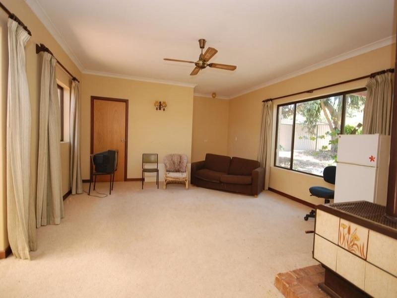 37 Argus Street, Narrogin WA 6312