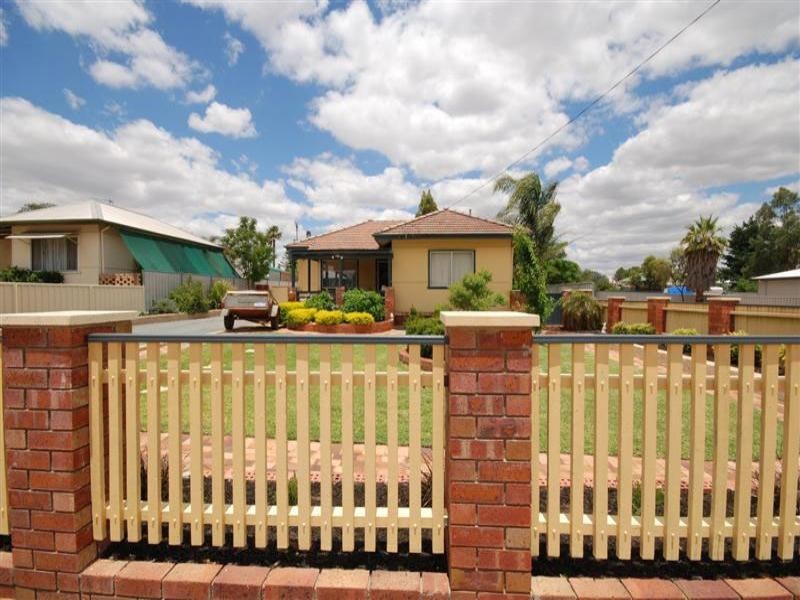 56 Fox Street, Narrogin WA 6312