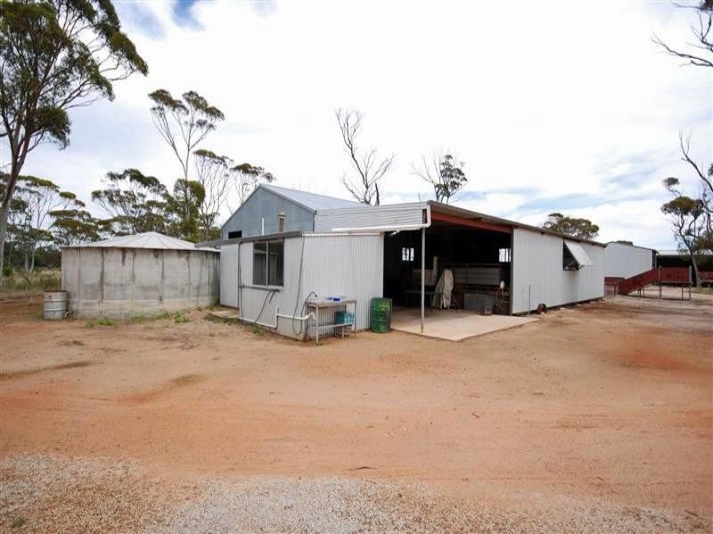 Lot 8 Pederah East Road, Karlgarin WA 6358