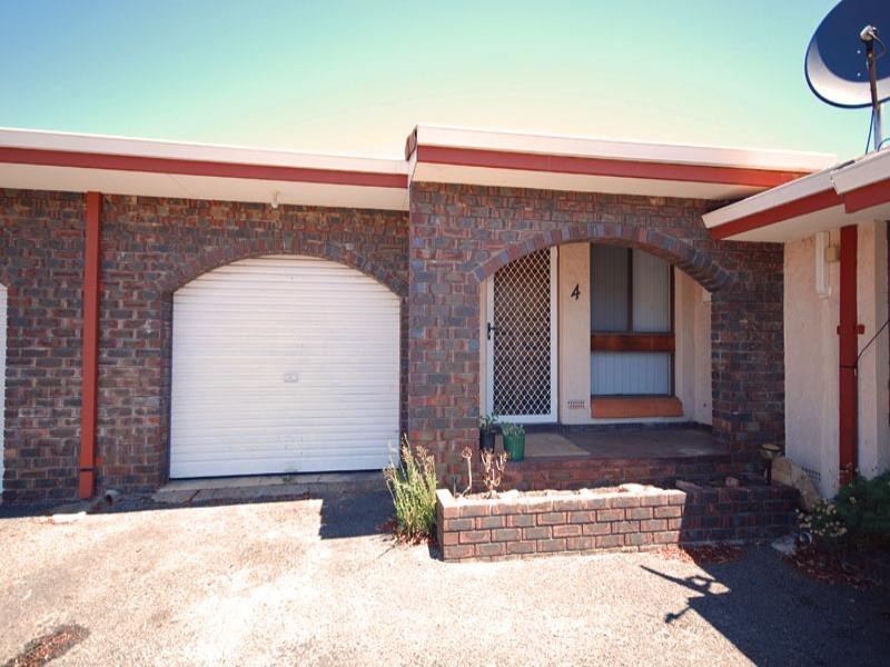 4/111 Clayton Road, Narrogin WA 6312