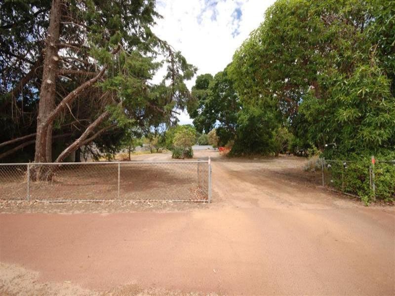 85 and 87 Clayton Road, Narrogin WA 6312