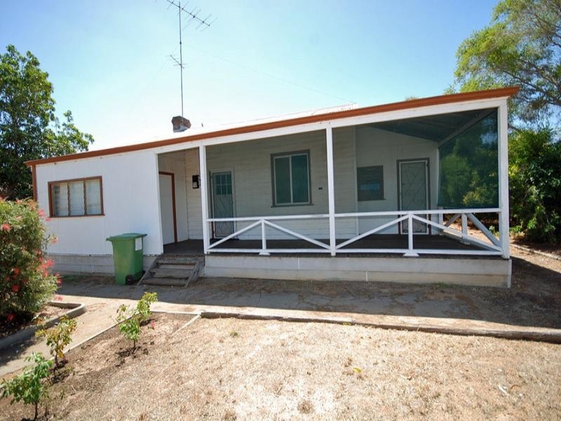 27 Northwood Street, Narrogin WA 6312