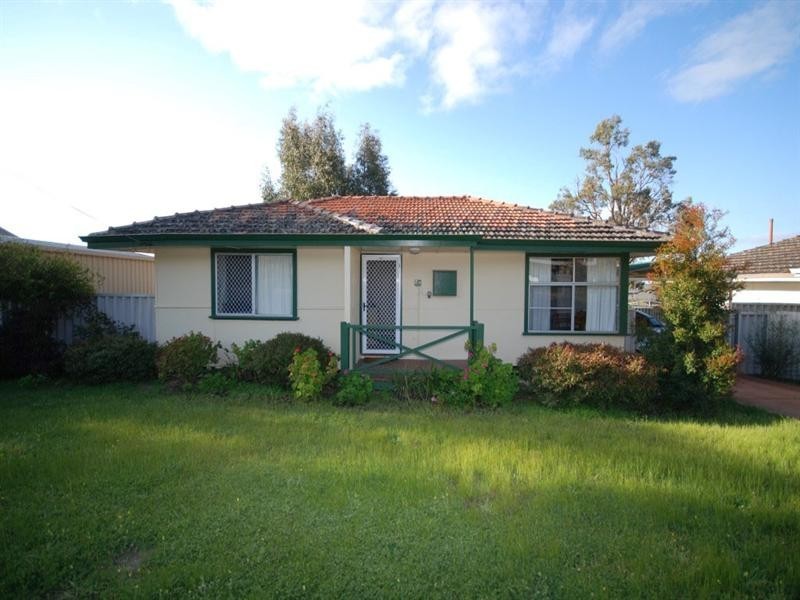 56 Hough Street, Narrogin WA 6312