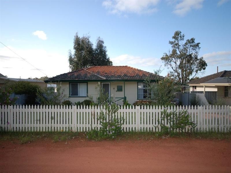 56 Hough Street, Narrogin WA 6312