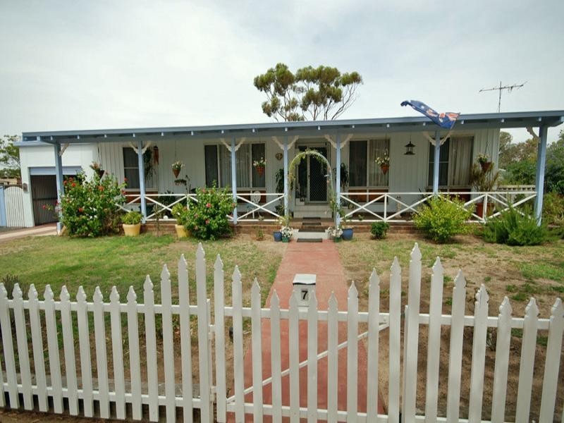 7 Urban Street, Wagin WA 6315
