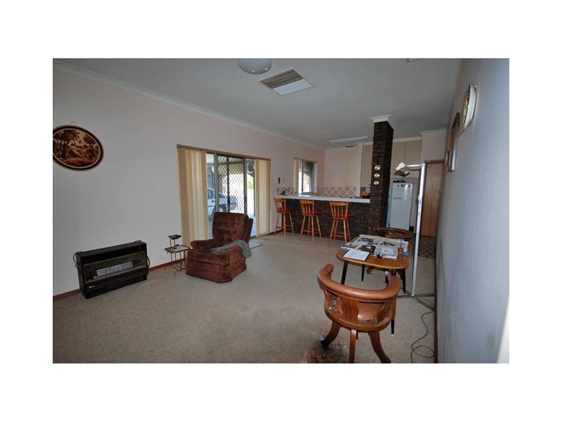 2 Hough Street, Narrogin WA 6312