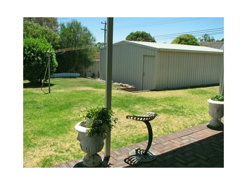 2 Hough Street, Narrogin WA 6312