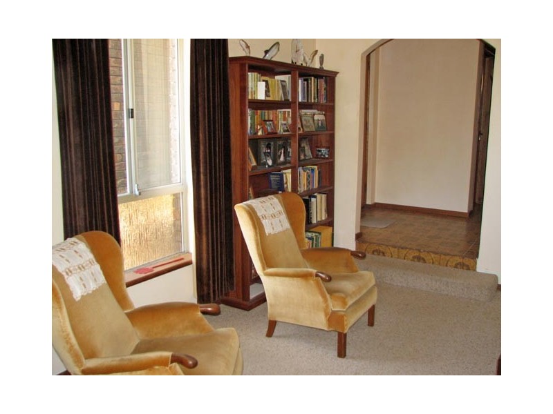 2 Hough Street, Narrogin WA 6312