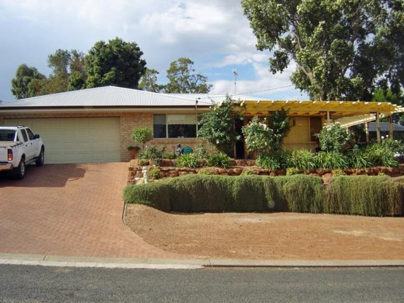 16 McCormick Way, Narrogin WA 6312