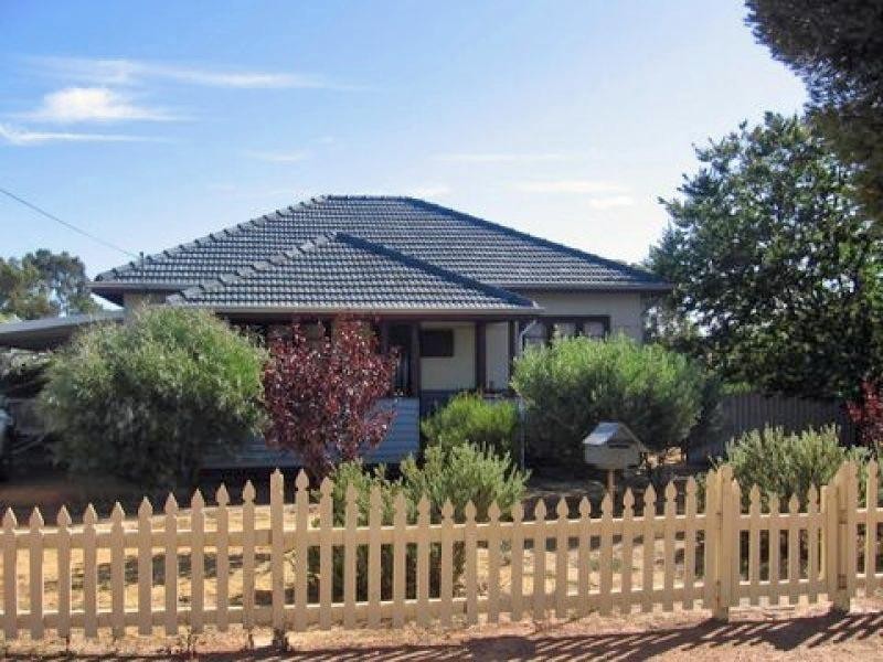 60 Ensign Street, Narrogin WA 6312