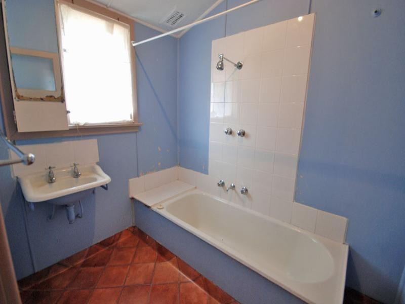 84 Fox Street, Narrogin WA 6312