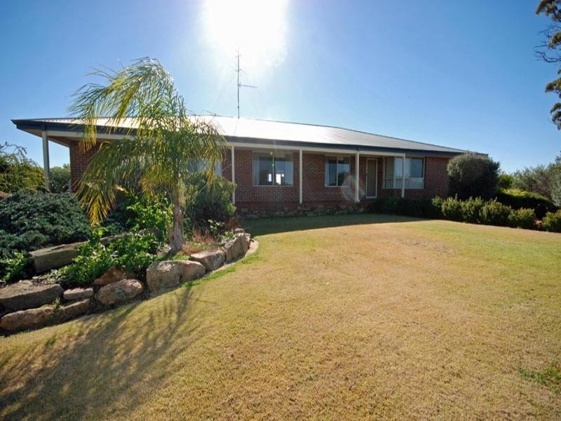 84 Pingelly Heights Road, Pingelly WA 6308