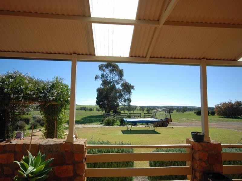 84 Pingelly Heights Road, Pingelly WA 6308