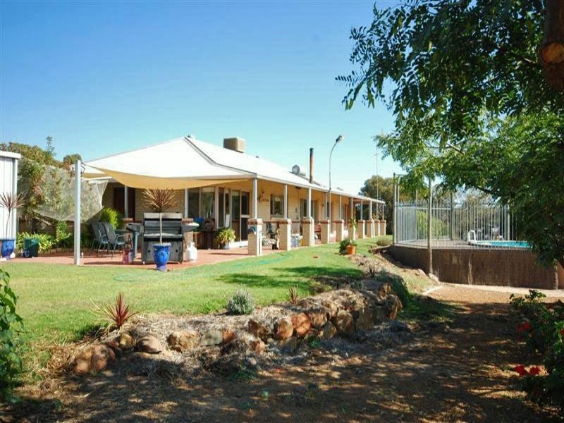 61 Katta Road, Narrogin WA 6312