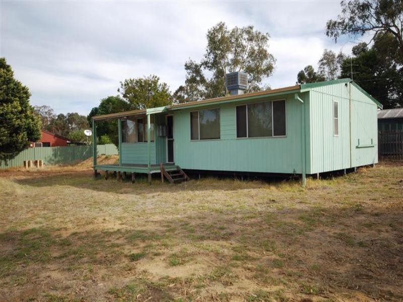 13 Michibin Street, Wandering WA 6308