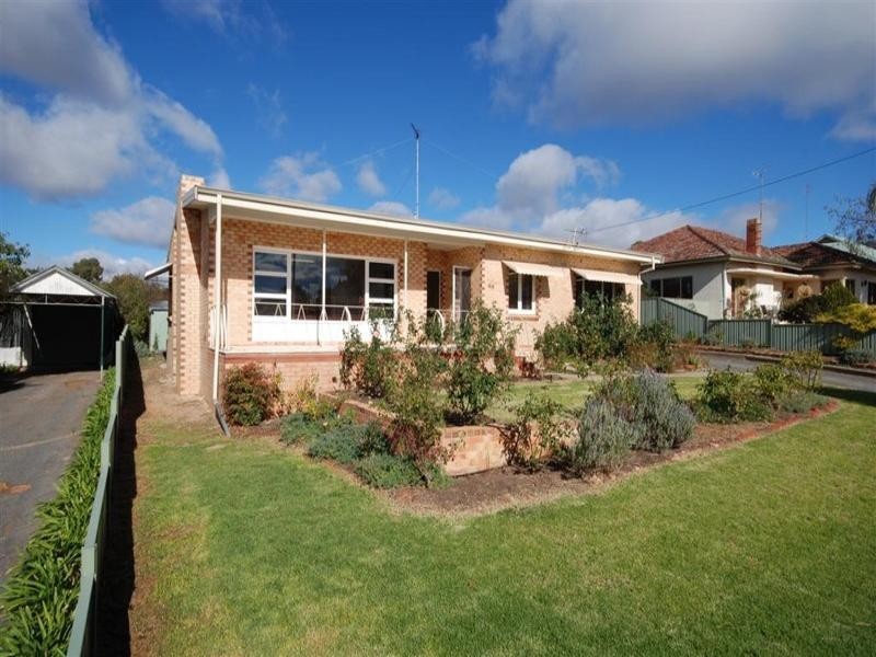 69 Williams Road, Narrogin WA 6312
