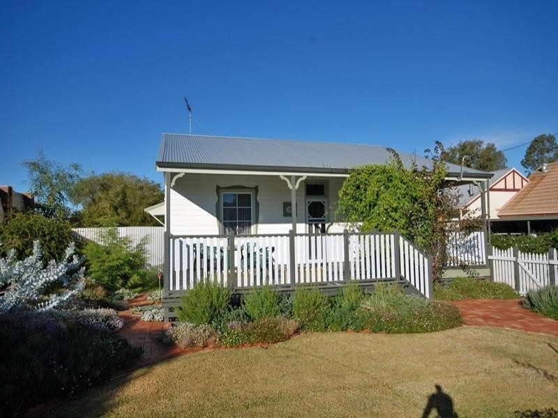 20 Hansard Street, Narrogin WA 6312