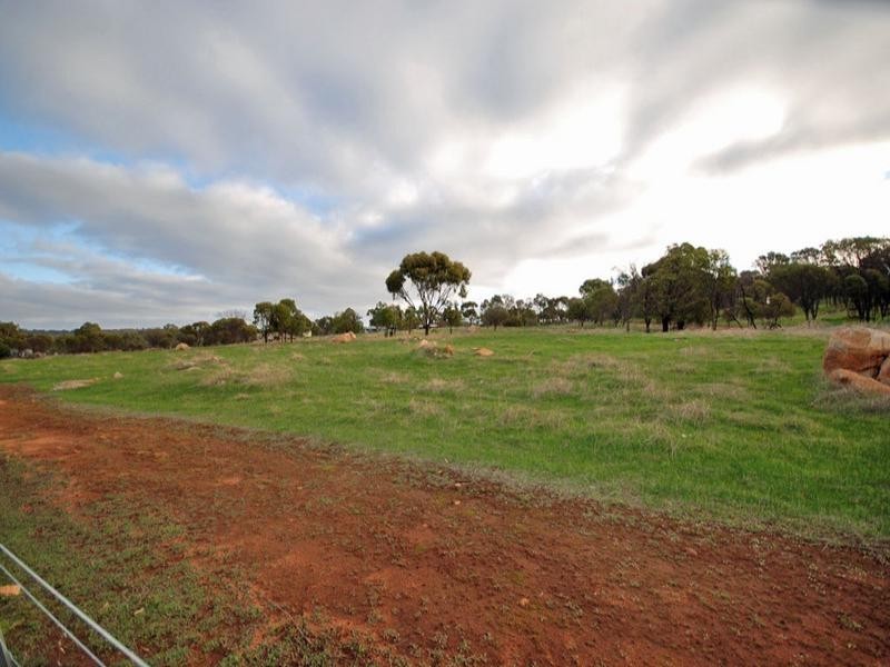 123 Hart Street, Cuballing WA 6311