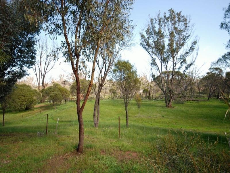 25 East Road, Popanyinning WA 6309