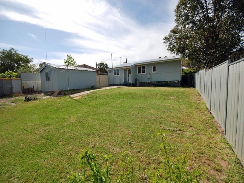 137 Clayton Road, Narrogin WA 6312