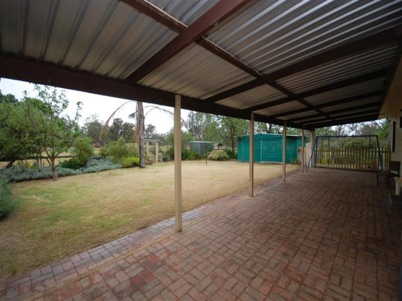 2 Rosselloty Street, Williams WA 6391
