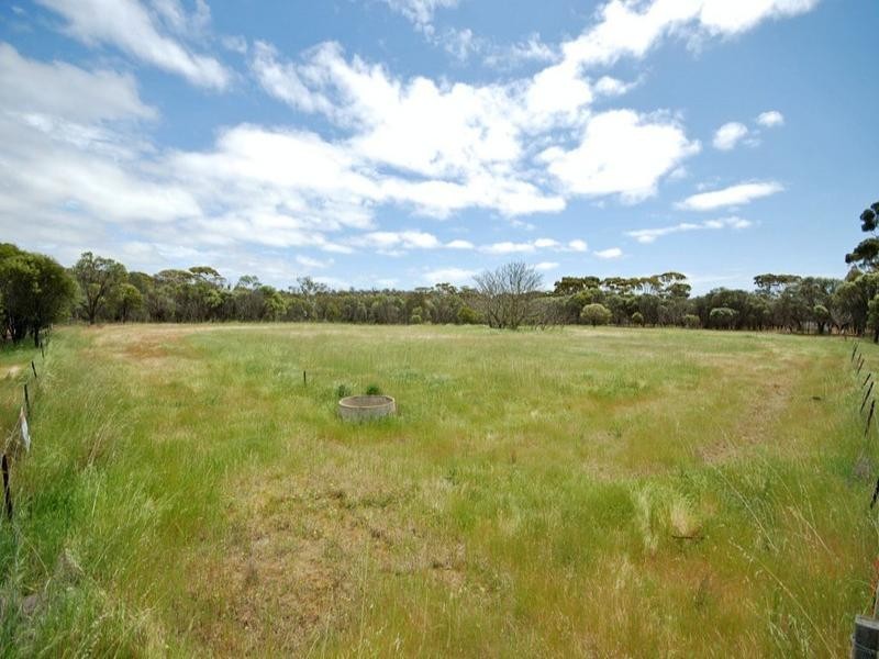 15 17 19 McCarthy Street, Yornaning WA 6311