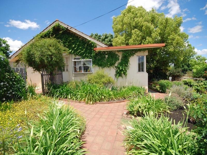 40 Grant Street, Narrogin WA 6312