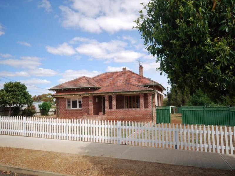 12 Ware Street, Wagin WA 6315