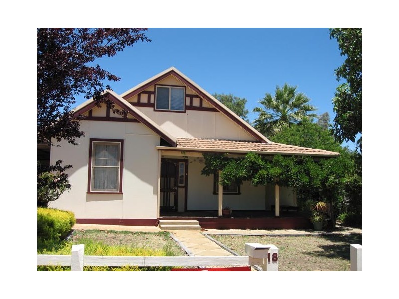 18 Hansard Street, Narrogin WA 6312