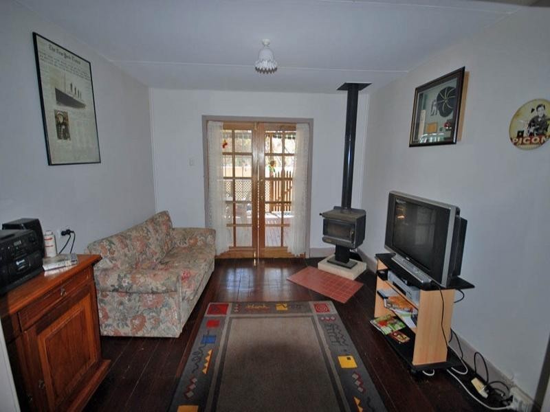 13 Dickens Street, Pingelly WA 6308