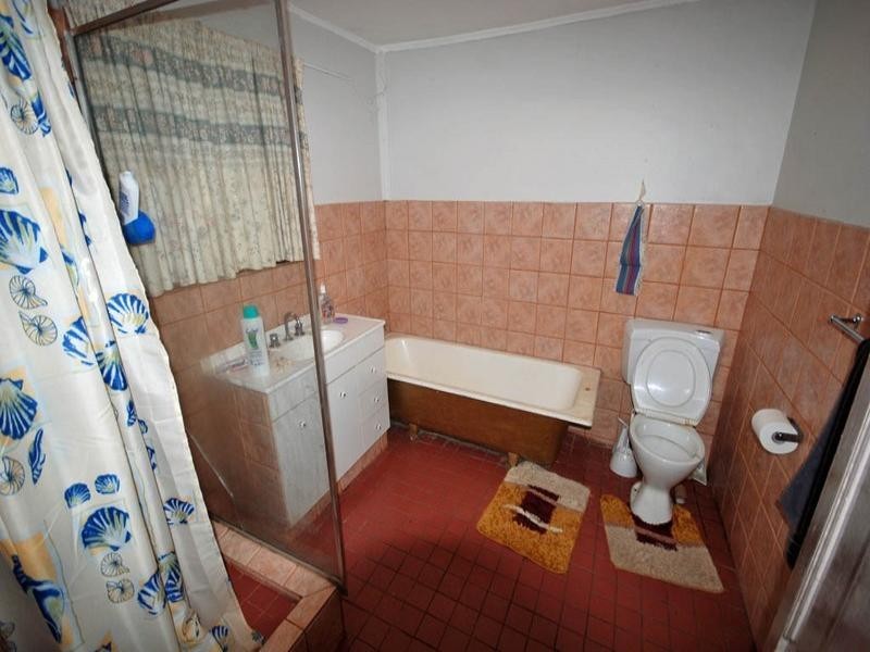 13 Dickens Street, Pingelly WA 6308