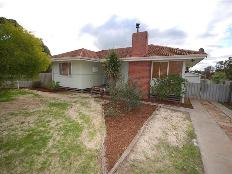 4 Andrews Street, Narrogin WA 6312