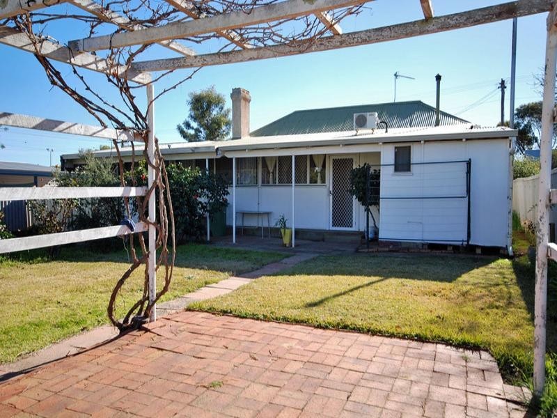 4 Northwood Street, Narrogin WA 6312